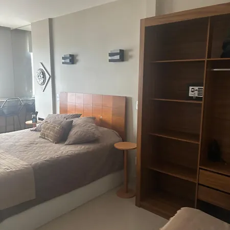 Studio Miguel 602-3
